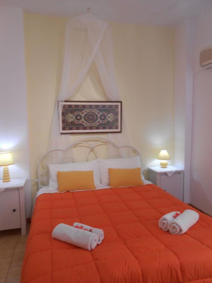 Angeliki Pension Katapola Bagian luar foto