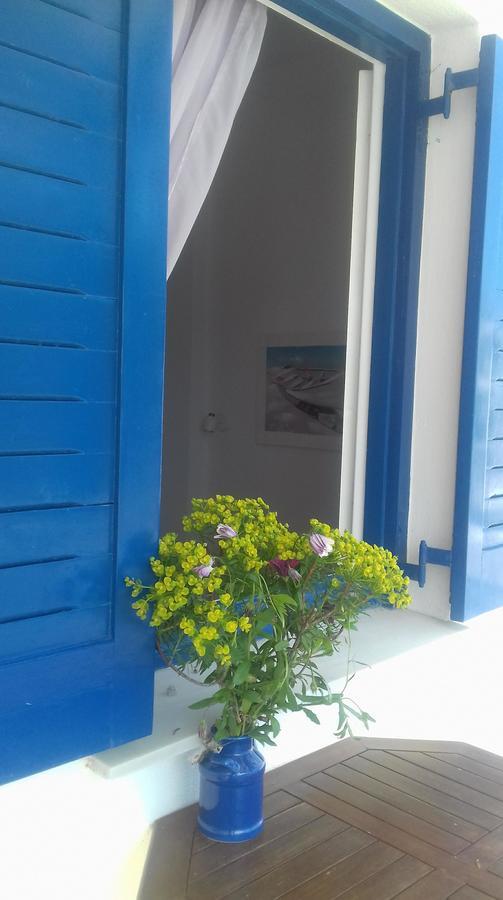 Angeliki Pension Katapola Bagian luar foto