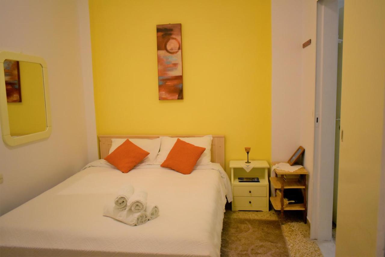 Angeliki Pension Katapola Bagian luar foto